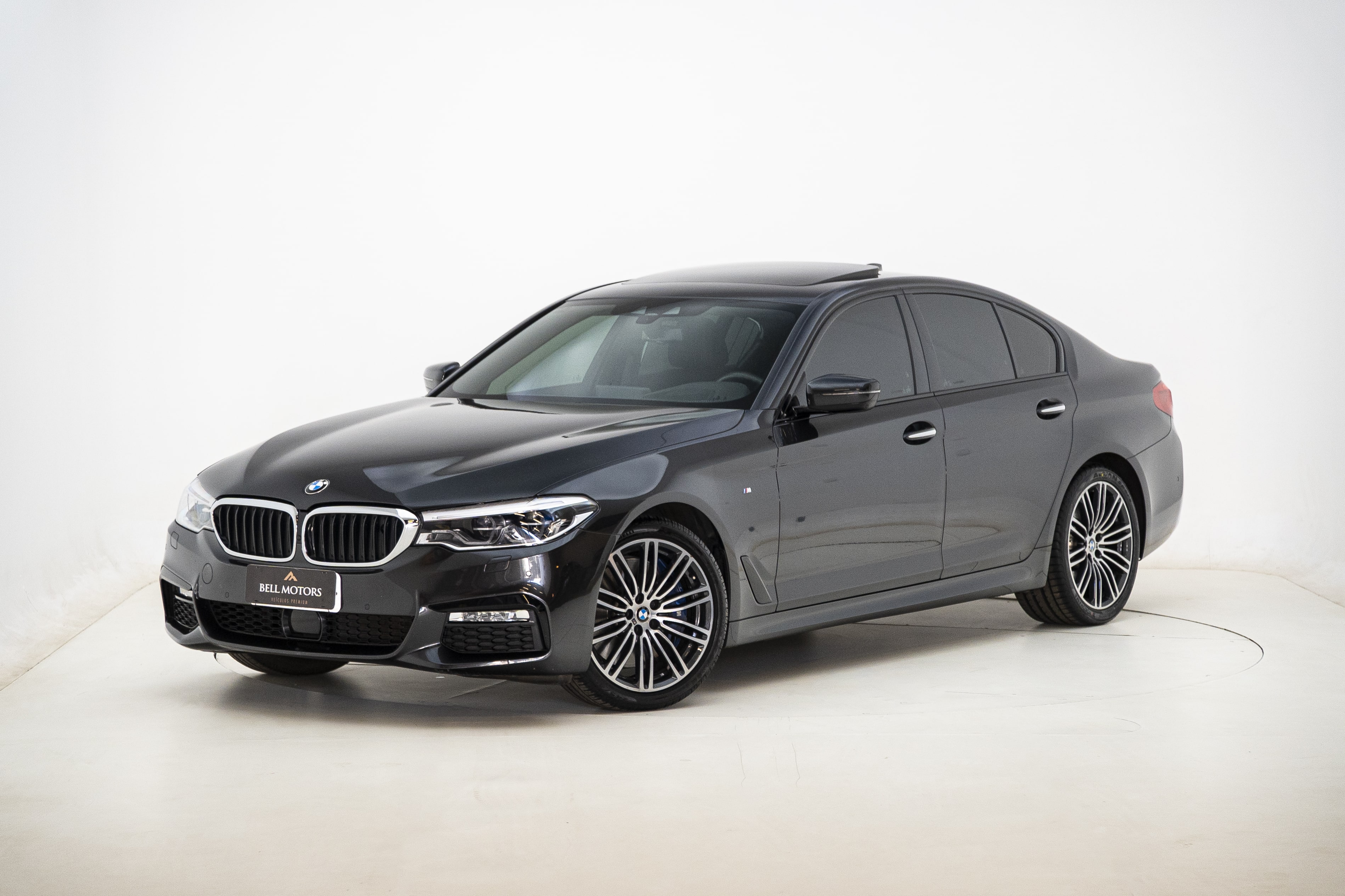 BMW 540i - Cinza-51-min