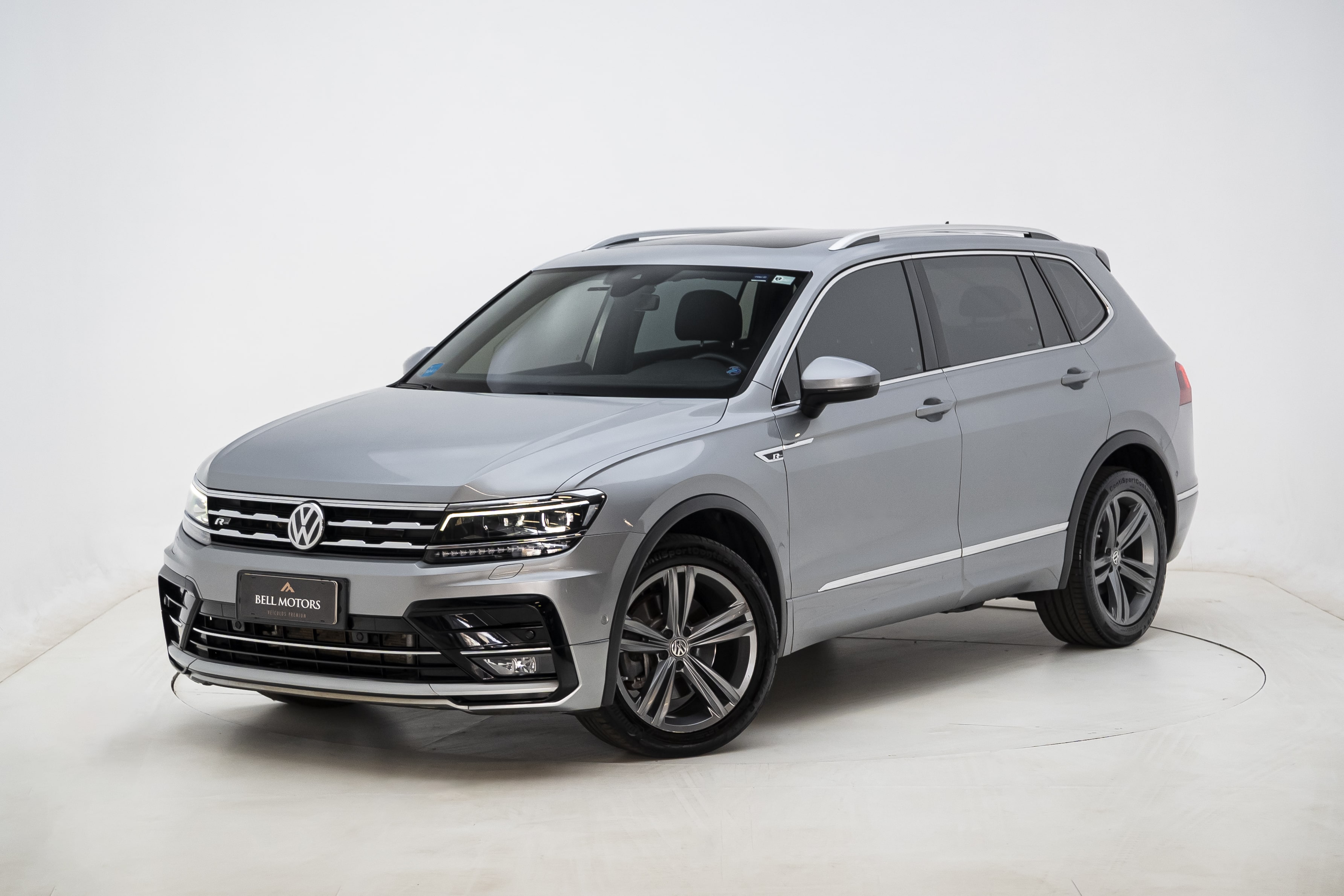 VW Tiguan R-Line - Prata-42-min