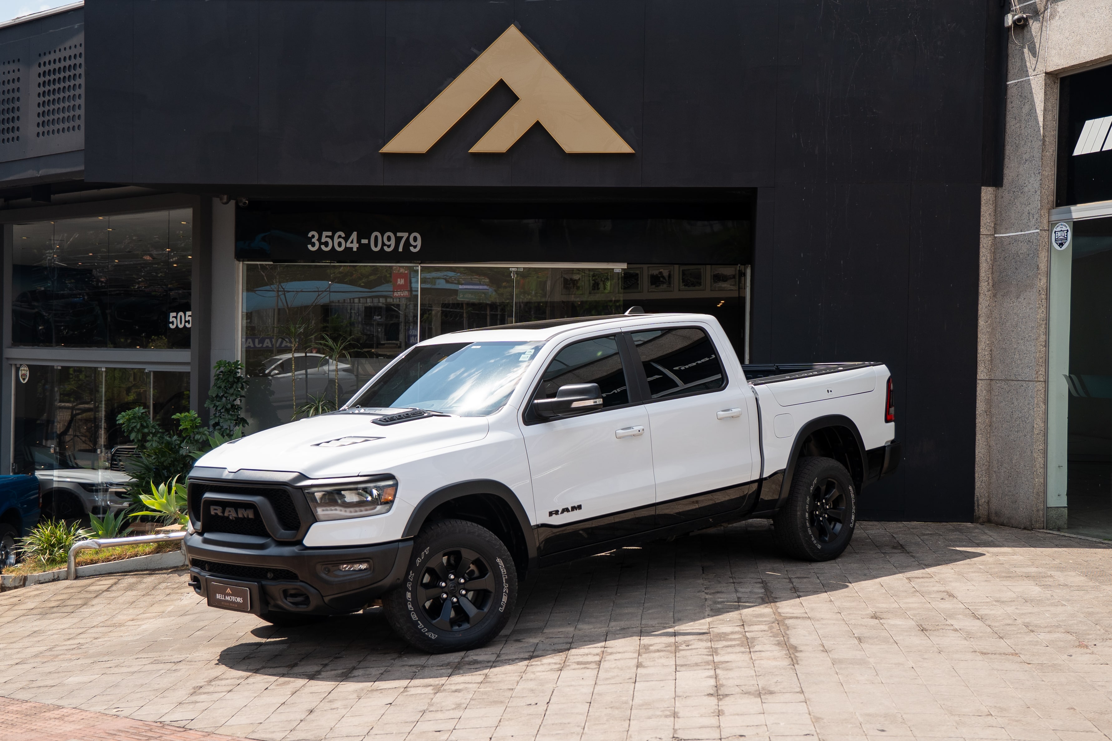 RAM 1500 Rebel - Branco-65-min